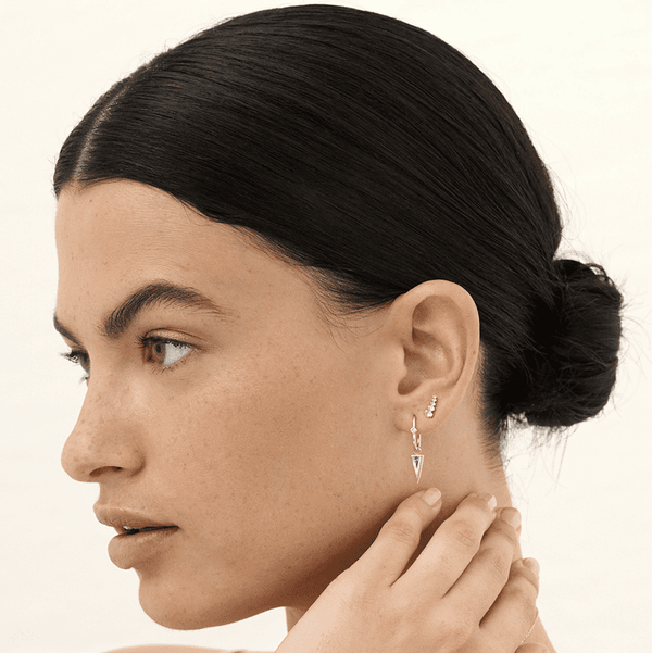 Puce d'oreille ligne Diamant Or 9 carats